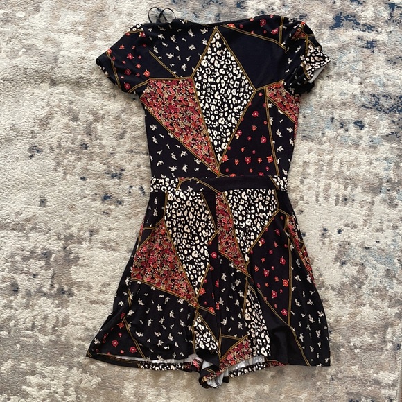 Pattern romper NWOT - Picture 2 of 11